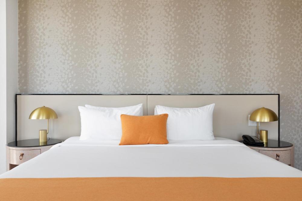 Standard King Room interior